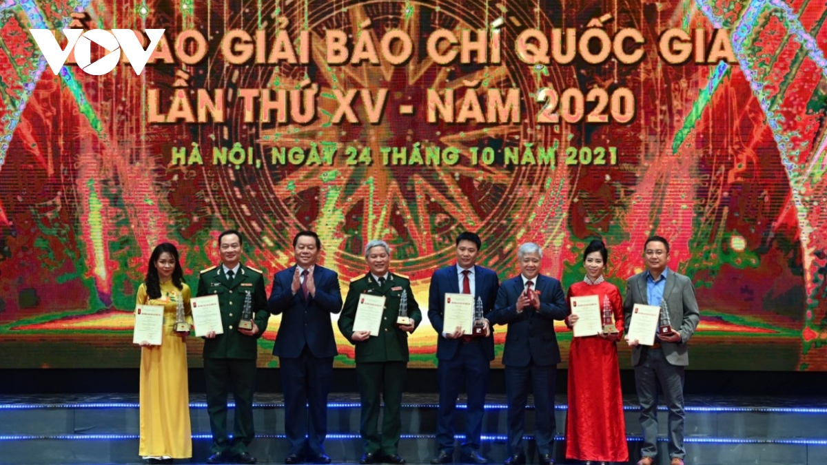 VOV wins five prizes at 15th National Press Awards